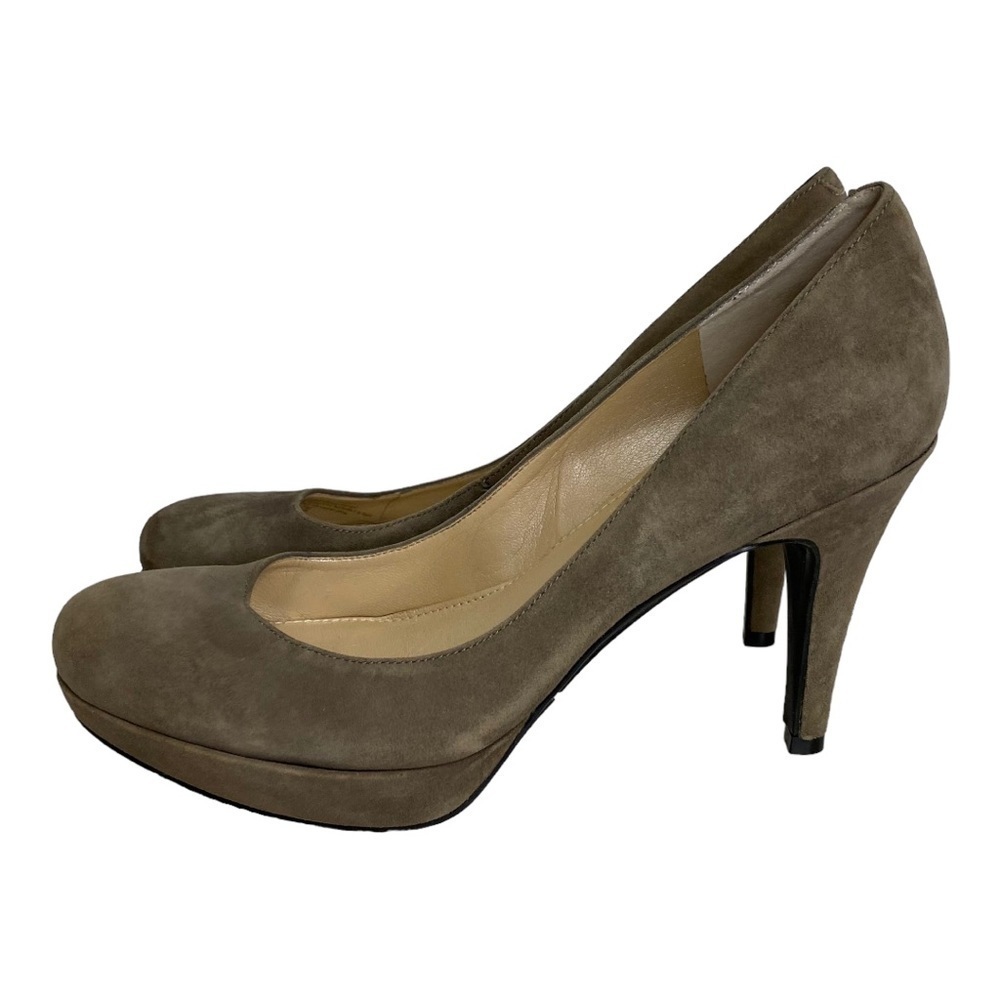 marc fisher - Taupe Suede Platfrom Pump - Size 7.5